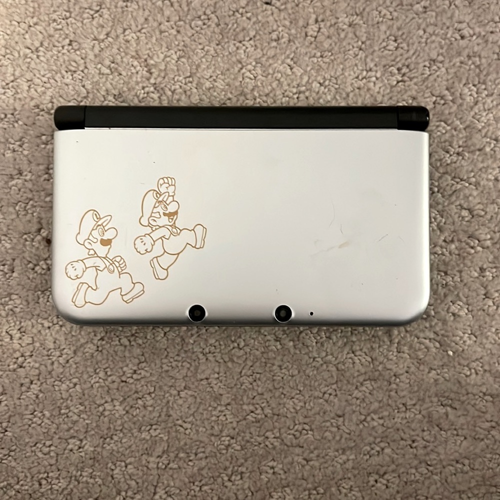 Nintendo 3DS XL Mario and Luigi DreamTeam edition